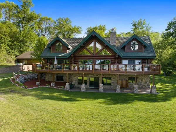 $1,279,000 | 15945 County Road 16 Northwest, Evansville, MN 56326