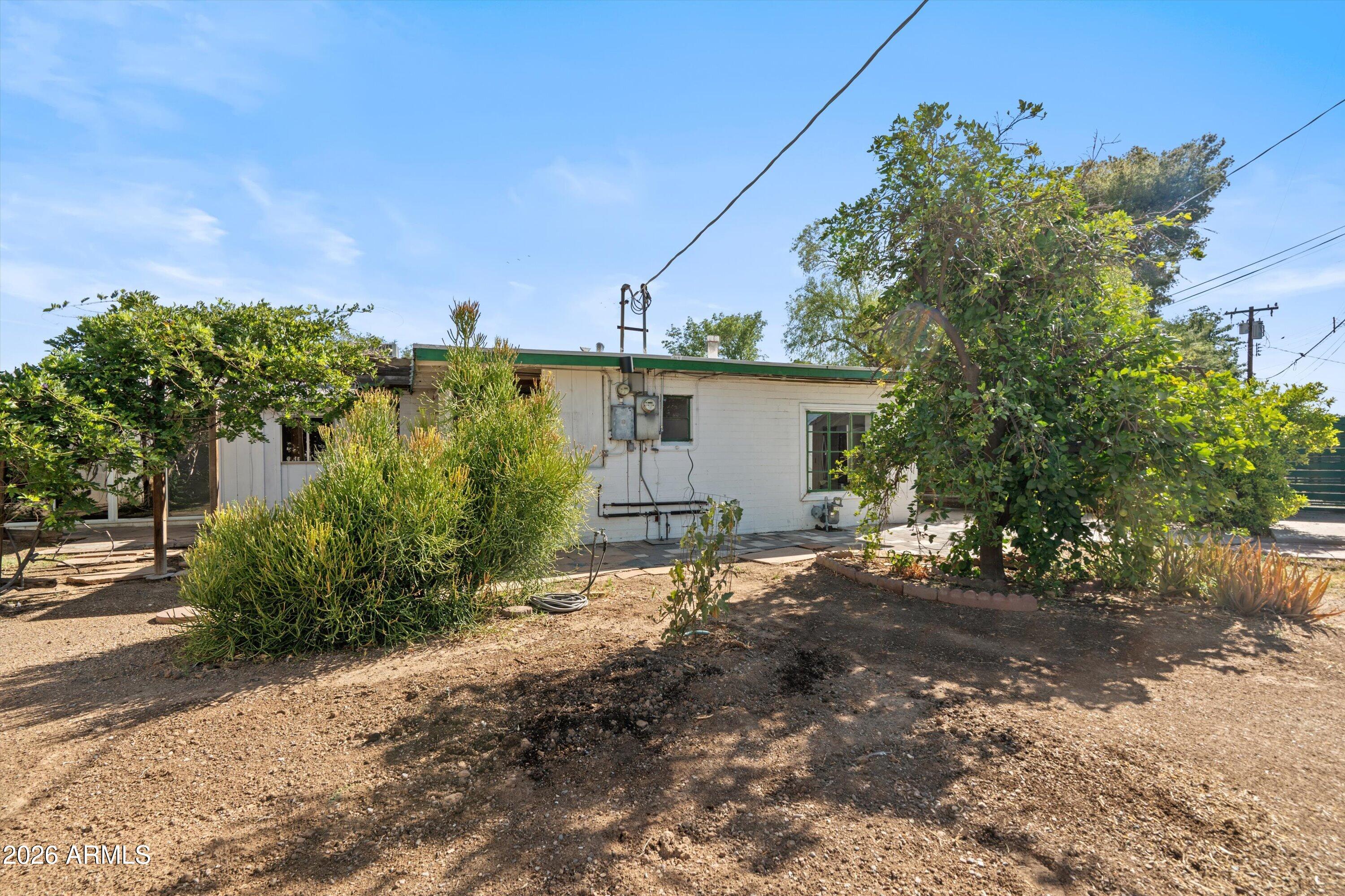 1130 East Colter Street Phoenix, AZ 85014 - Photo 27 of 37 03-Back of Home