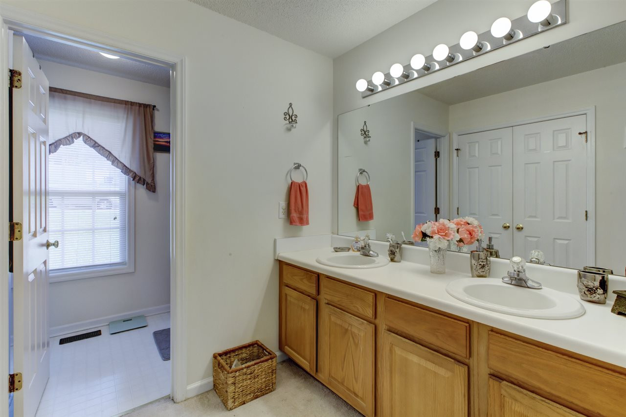 233 Cross Current Lane Raleigh, NC 27610 - Photo 11 of 17 Master Bath/Spa