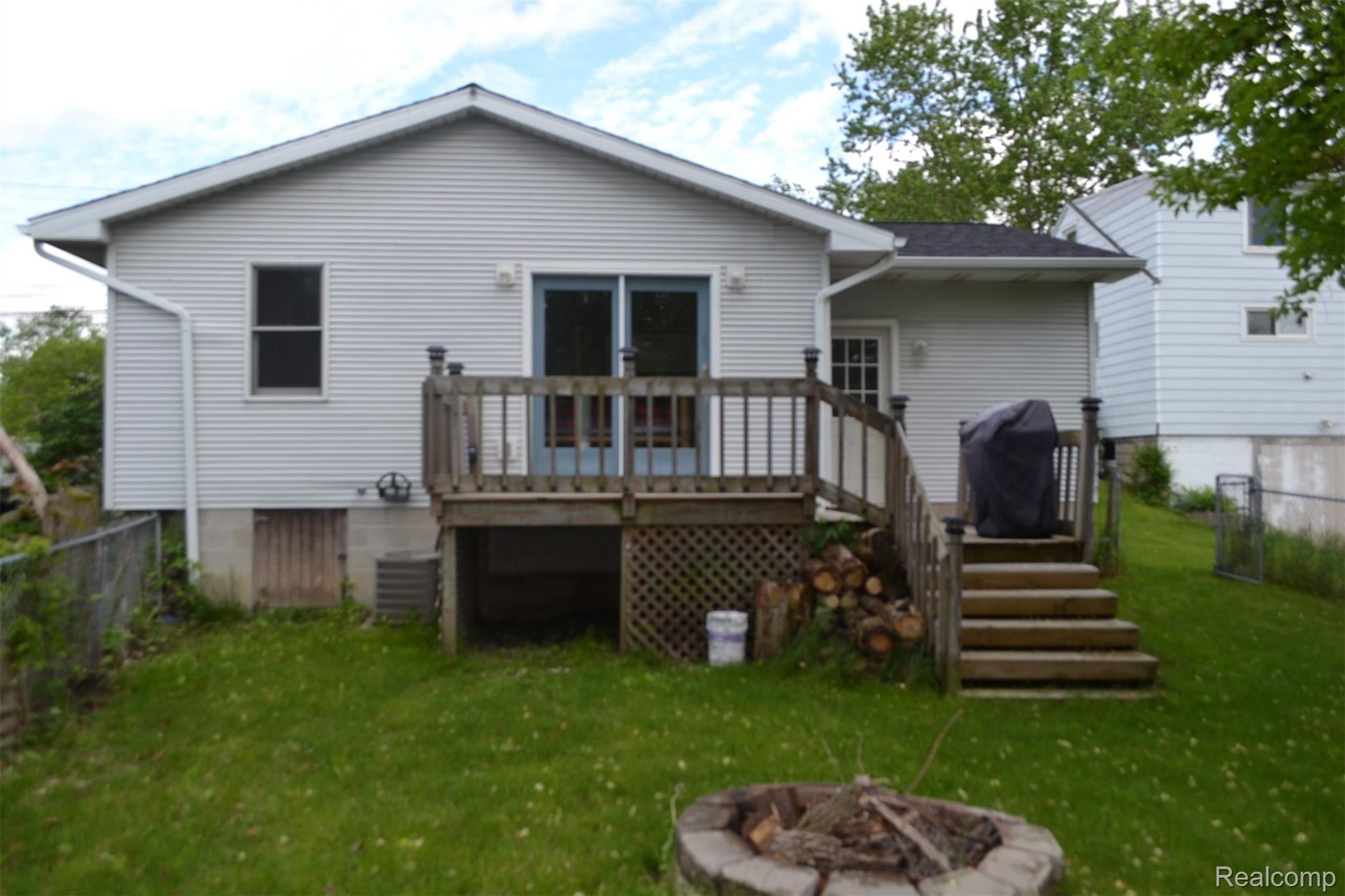 5116 Morrish Road Swartz Creek, MI 48473 - Photo 2 of 35 DSC_0188.JPG