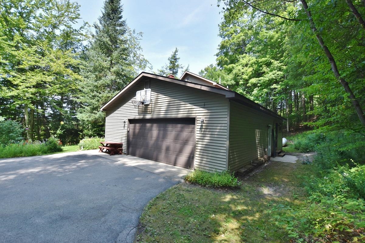 2247 South Richter Road Suttons Bay, MI 49682 - Photo 44 of 60 1914563-43.JPG