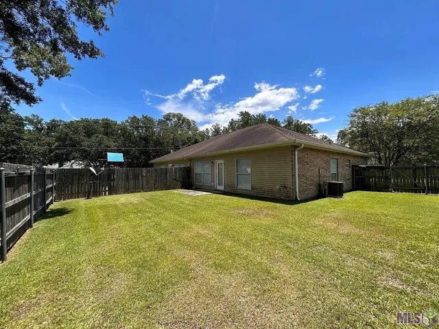 $1,500 | 12332 Pineview Lane, Ponchatoula, LA 70454