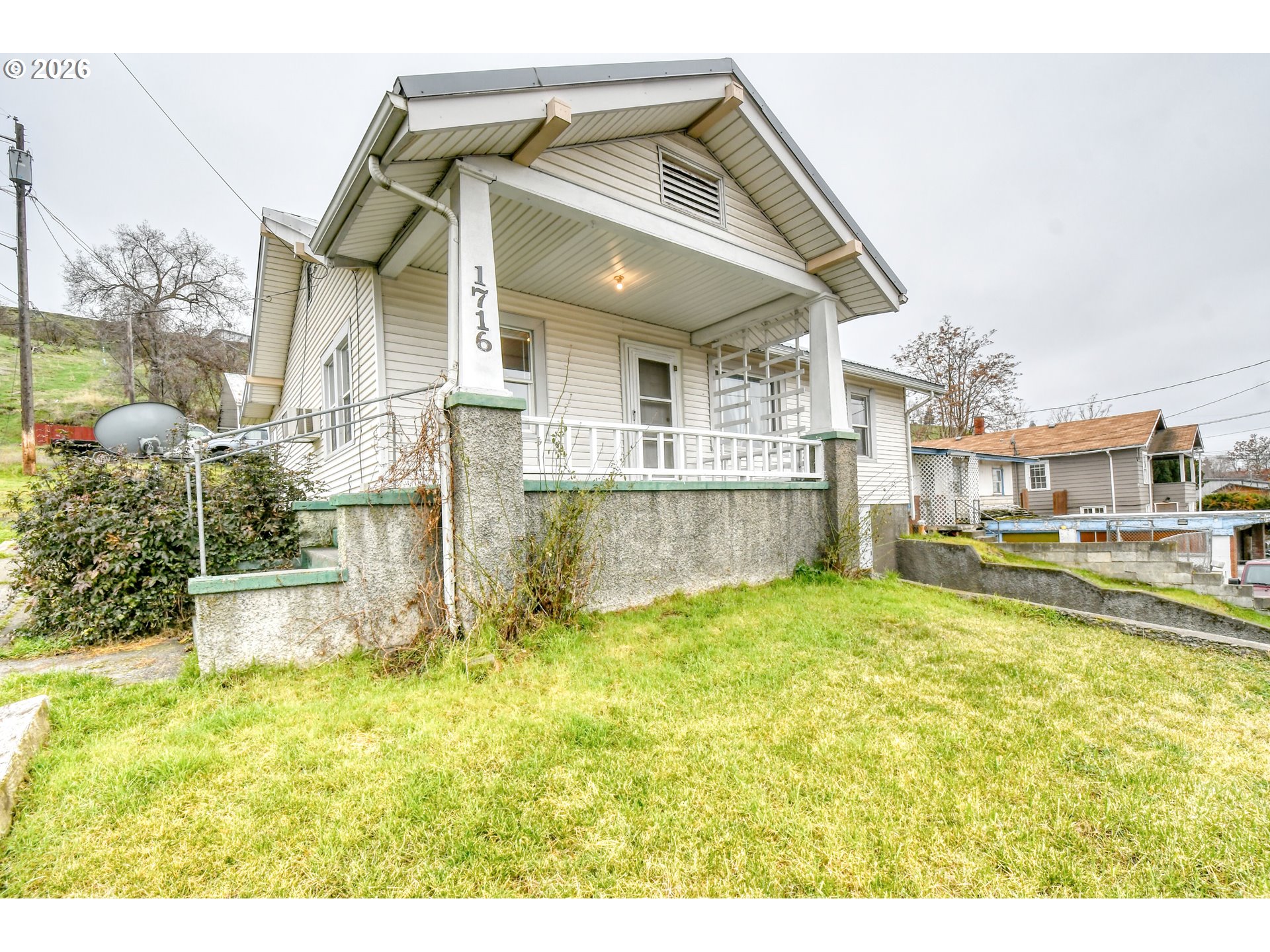 1716 Southeast Court Avenue Pendleton, OR 97801 - Photo 2 of 43