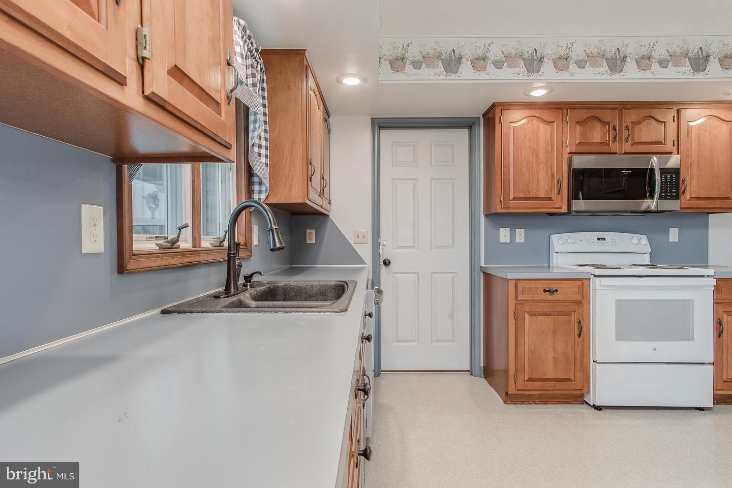 15529 Dellinger Road Williamsport, MD 21795 - Photo 24 of 42 Kitchen