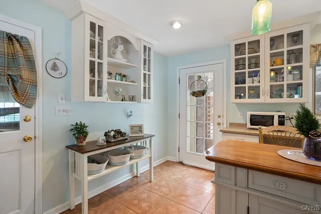 $280,000 | 213 Euclid Drive, Manlius, NY 13066