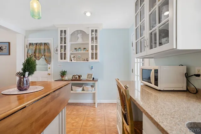 $280,000 | 213 Euclid Drive, Manlius, NY 13066