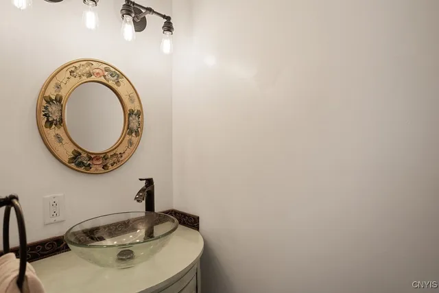 $280,000 | 213 Euclid Drive, Manlius, NY 13066