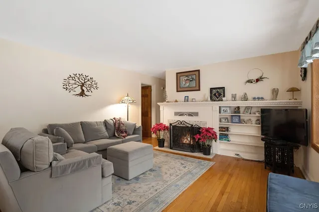 $280,000 | 213 Euclid Drive, Manlius, NY 13066