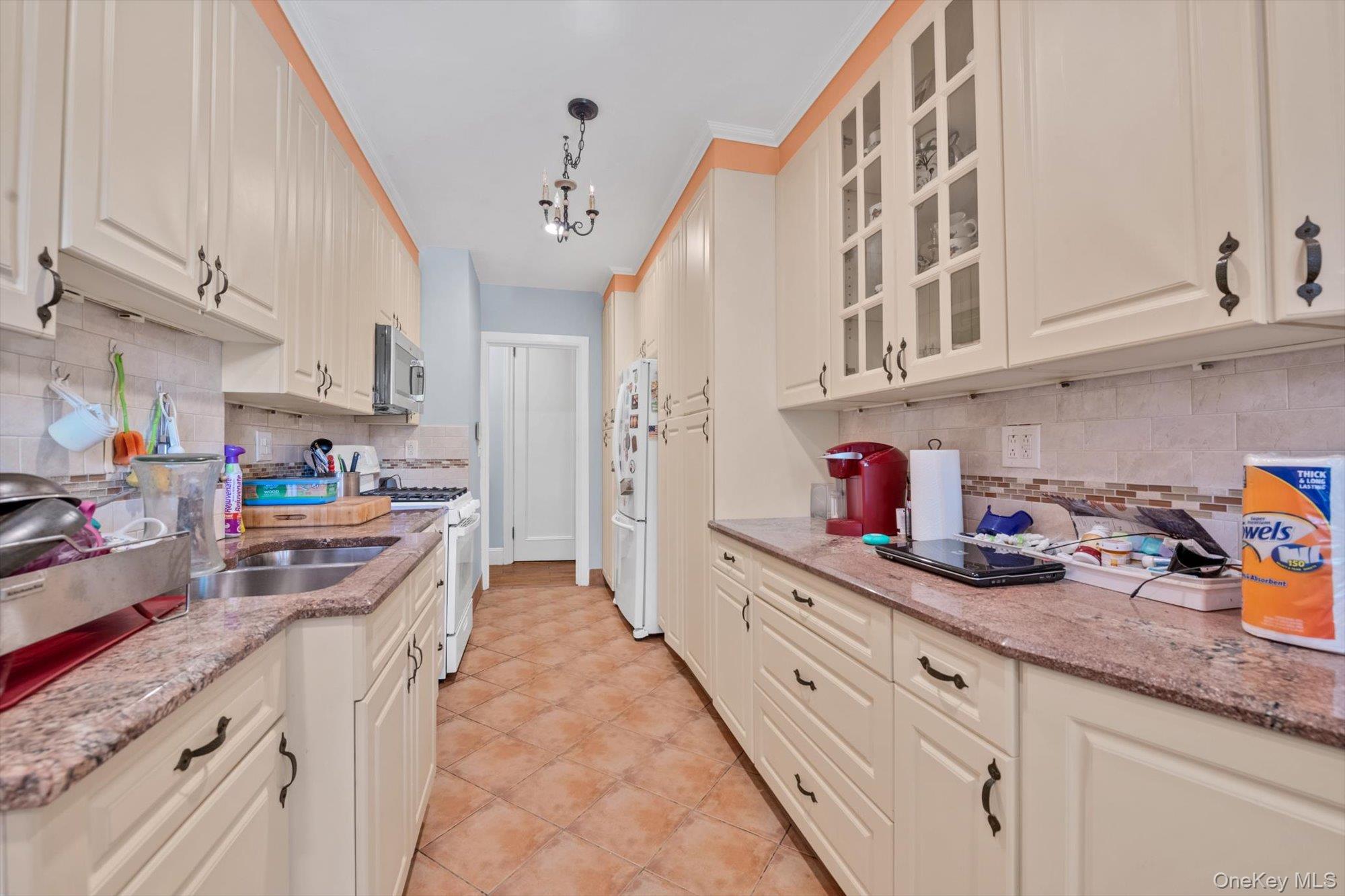 240 Bronxville Road, Unit C1 Bronxville, NY 10708 - Photo 7 of 16
