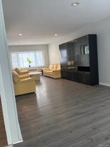 $4,495 | 3134 Ward Lane, Wantagh, NY 11793