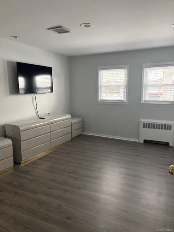 $4,495 | 3134 Ward Lane, Wantagh, NY 11793