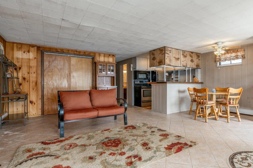 154 Sandy Point Road Sanford, ME 04073 - Photo 15 of 22 15. Living Area raz