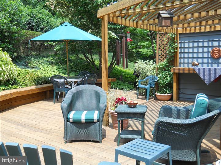 525 County Line Road Wayne, PA 19087 - Photo 1 of 24 Deck