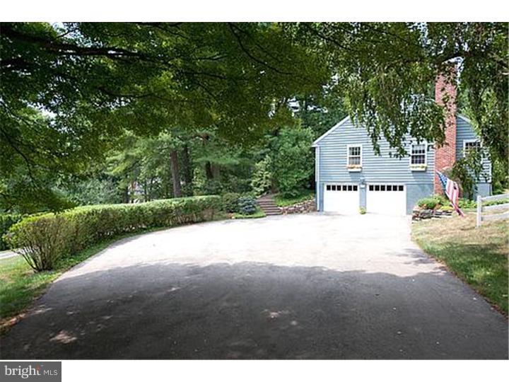 525 County Line Road Wayne, PA 19087 - Photo 24 of 24 Driveway