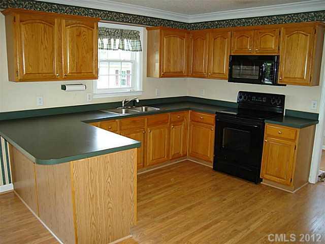184 Ormand Road York, SC 29745 - Photo 2 of 13 Gallery Image 2