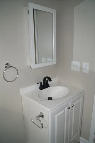 a view of a back yard