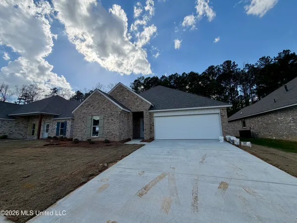 $289,999 | 532 Stone Brook Place, Brandon, MS 39042