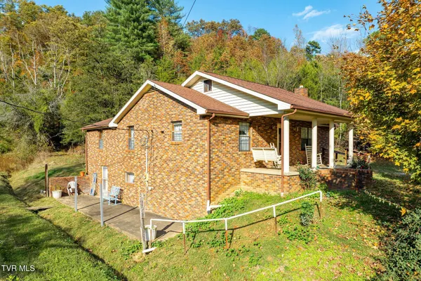 $375,000 | 6935 Kyles Ford Road, Kyles Ford, TN 37765