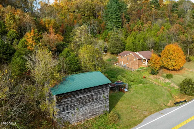 $377,000 | 6935 Kyles Ford Road, Kyles Ford, TN 37765