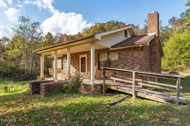 $377,000 | 6935 Kyles Ford Road, Kyles Ford, TN 37765