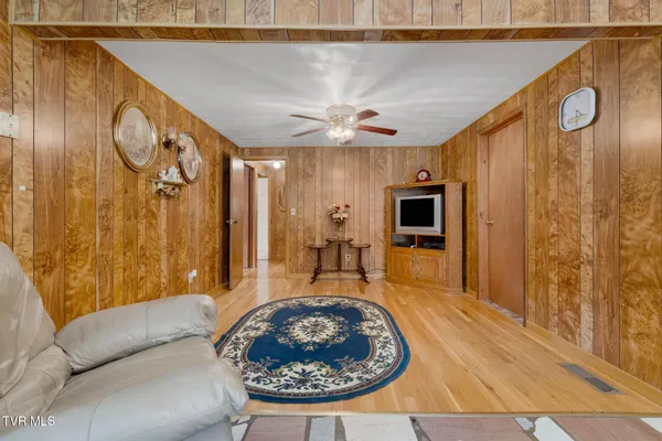 $375,000 | 6935 Kyles Ford Road, Kyles Ford, TN 37765