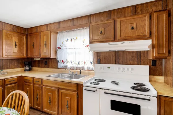 $375,000 | 6935 Kyles Ford Road, Kyles Ford, TN 37765