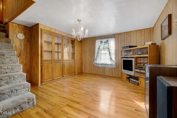 $375,000 | 6935 Kyles Ford Road, Kyles Ford, TN 37765