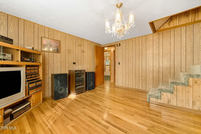 $377,000 | 6935 Kyles Ford Road, Kyles Ford, TN 37765