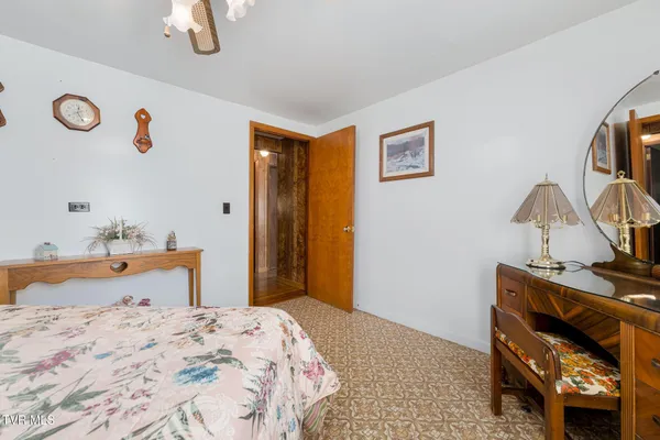 $375,000 | 6935 Kyles Ford Road, Kyles Ford, TN 37765