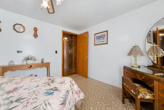 $377,000 | 6935 Kyles Ford Road, Kyles Ford, TN 37765