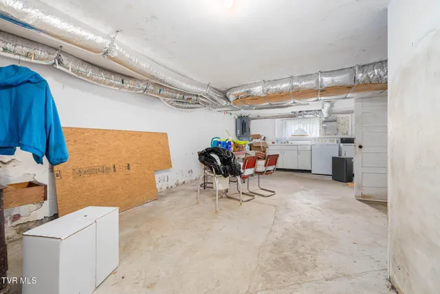 $377,000 | 6935 Kyles Ford Road, Kyles Ford, TN 37765