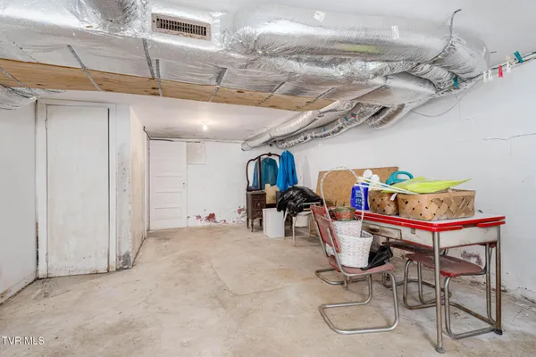 $375,000 | 6935 Kyles Ford Road, Kyles Ford, TN 37765