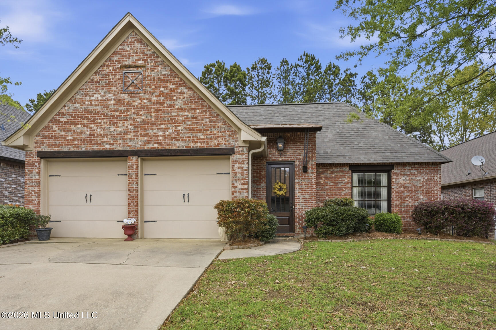 118 Hampton Chase-1