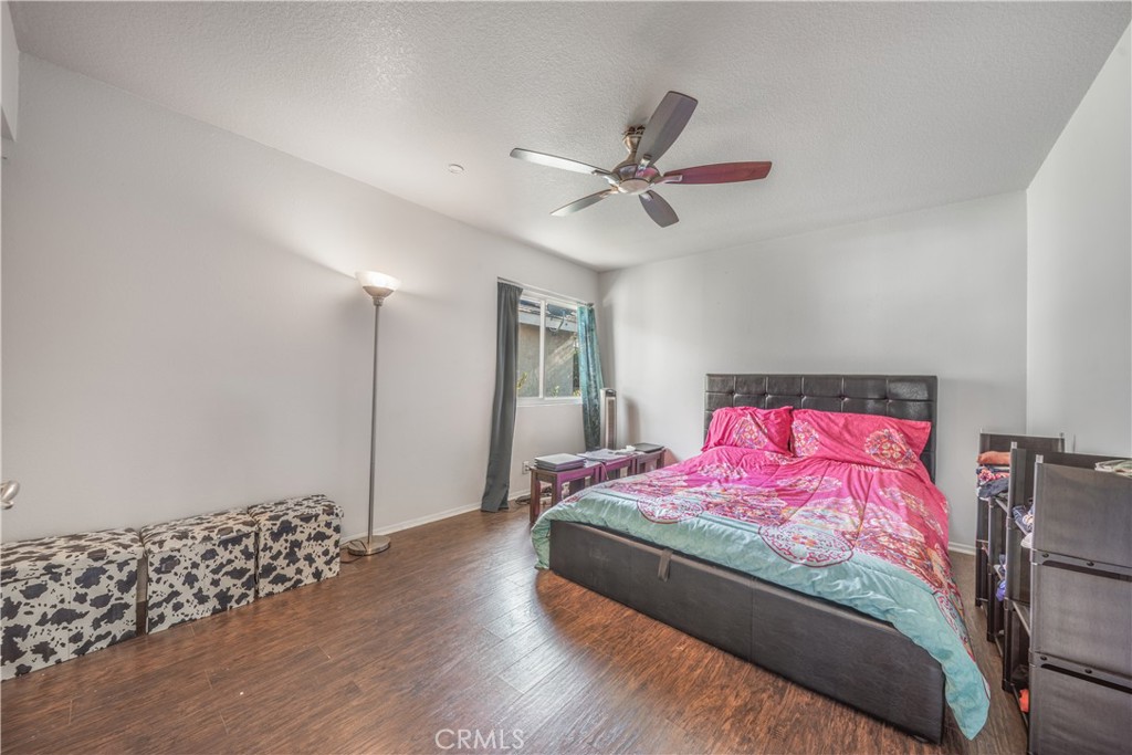 530 Conestoga Road San Dimas, CA 91773 - Photo 36 of 45 a bedroom with a bed and a window