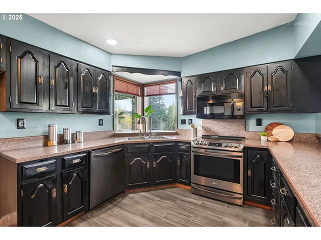 $599,900 | 57647 Cedar Springs Drive, Scappoose, OR 97056