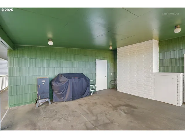 $599,900 | 57647 Cedar Springs Drive, Scappoose, OR 97056