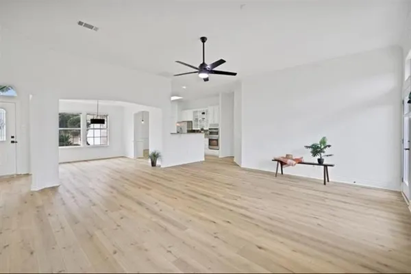 $2,800 | 4604 Preston Bend Drive, Arlington, TX 76016