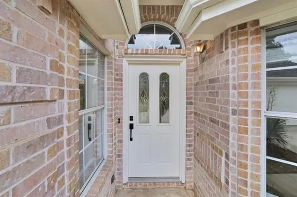 $2,800 | 4604 Preston Bend Drive, Arlington, TX 76016