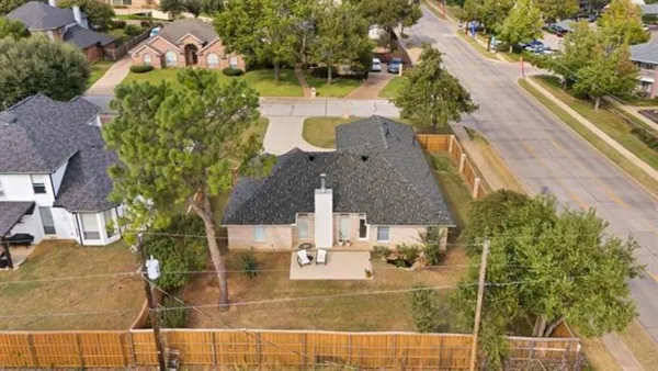 $2,800 | 4604 Preston Bend Drive, Arlington, TX 76016