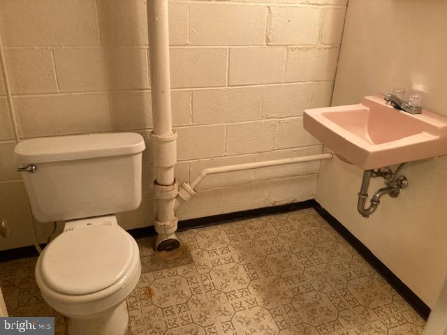 105 Bestfield Road Wilmington, DE 19804 - Photo 20 of 23 powder room