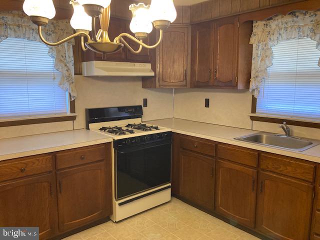 105 Bestfield Road Wilmington, DE 19804 - Photo 6 of 23 kitchen