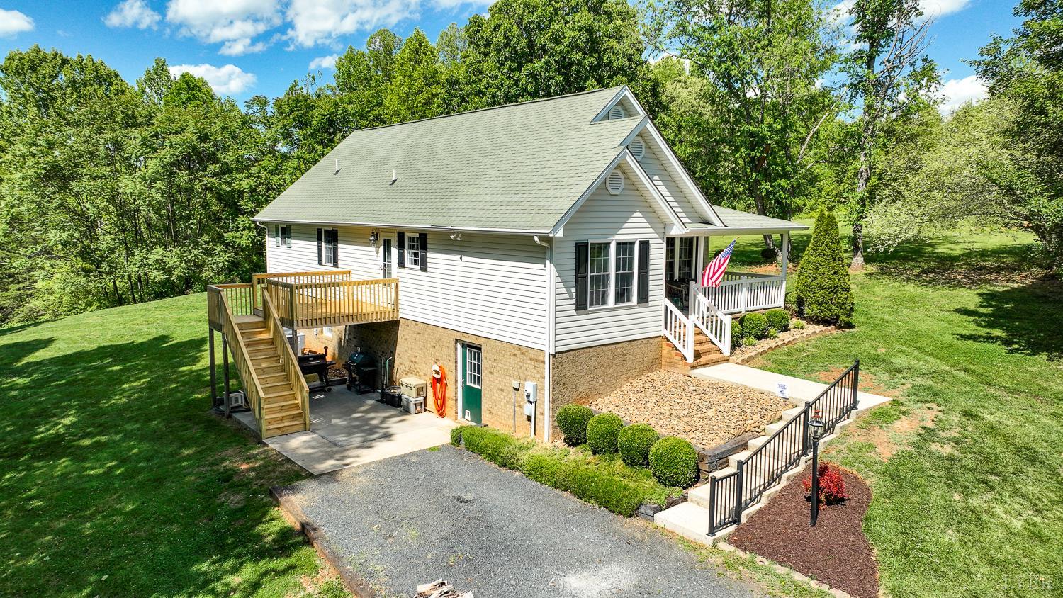 433 Stratford Road Concord, VA 24538 - Photo 9 of 84