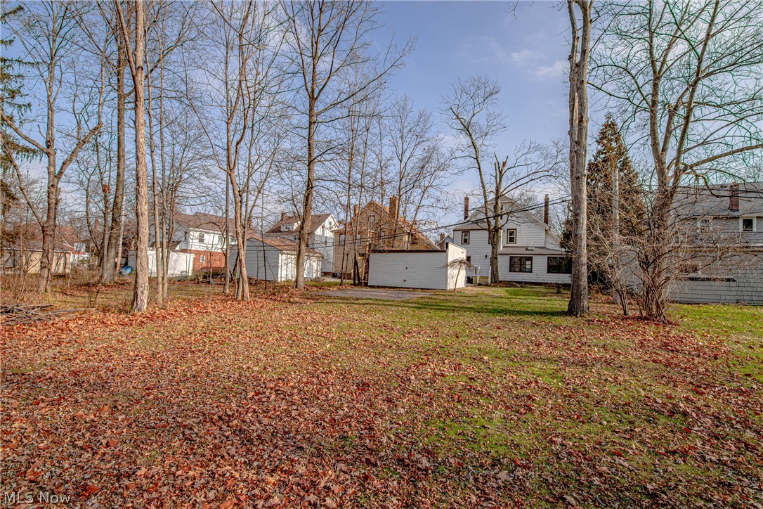 1896 South Compton Road Cleveland, OH 44118 - Photo 32 of 33