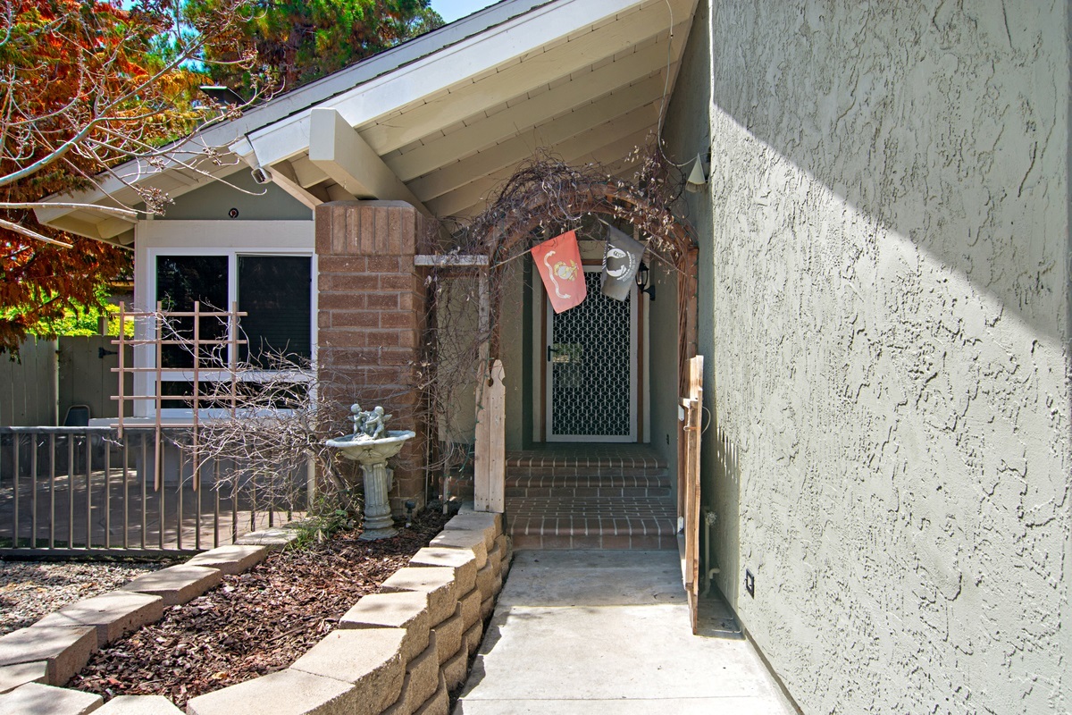 3541 Sea Ridge Road Oceanside, CA 92054 - Photo 3 of 25