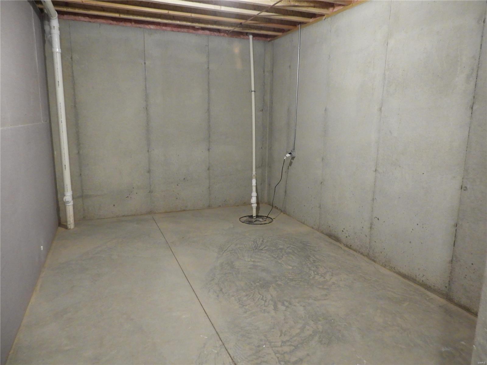 310 Kaleb Court Waterloo, IL 62298 - Photo 53 of 59 Gallery Image 53