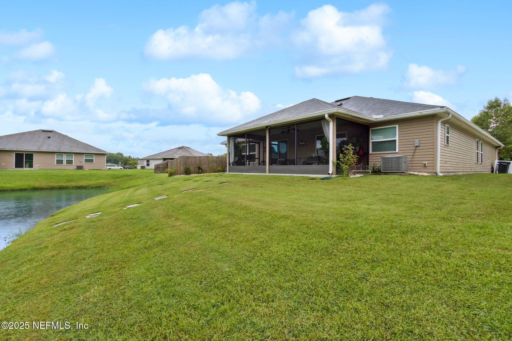 7197 Steventon Way Jacksonville, FL 32244 - Photo 38 of 58 a view of a house with garden