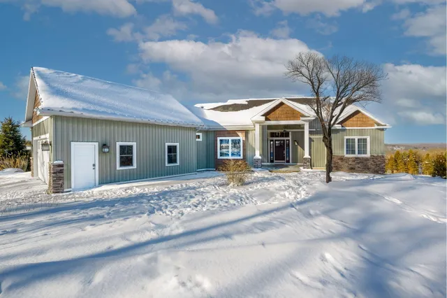 $1,225,000 | 4343 South Montcalm Avenue, Lowell, MI 49331