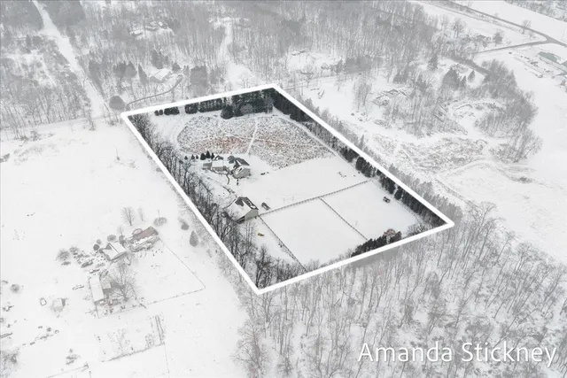 $1,225,000 | 4343 South Montcalm Avenue, Lowell, MI 49331