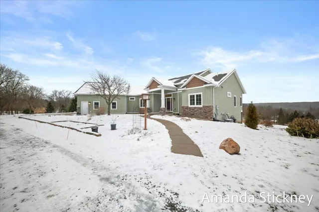 $1,225,000 | 4343 South Montcalm Avenue, Lowell, MI 49331