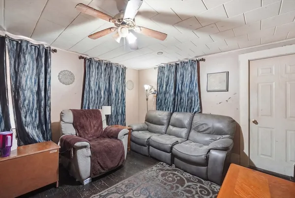 $320,000 | 81 School Street, North Brookfield, MA 01535